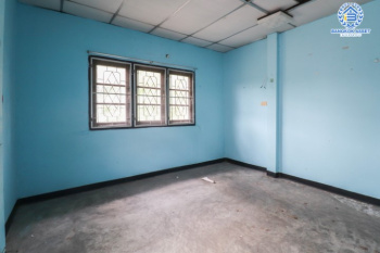 *****บ้านแฝดมือสองนนทบุรี หมู่บ้าน เกร็ดแก้วการ์เด้นท์ รัตนาธิเบศร์ เนื้อที่กว้างขวางมากถึง 40 ตร.ว. ฟังก์ชัน 3 ห้องนอน 2 ห้องน้ำ ที่จอดรถ 1 คัน พื้นที่ใช้สอยเยอะ บนทำเลสะดวกสบายสุดๆ เพียงไม่ถึง 10 นาทีก็ถึงรถไฟฟ้าสายสีม่วง "สถานีบางกระสอ" ใกล้เซ็นทรัล รัตนาธิเบศร์ และทางด่วน "ศรีรัช"